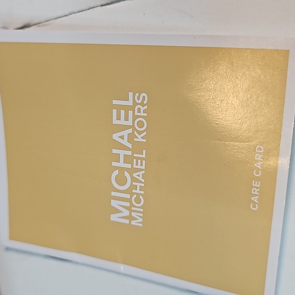 Michael Kors Handbag/ Like New Condition - Picture 7 of 7